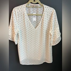 LOFT Light weight, flutter sleeve blouse